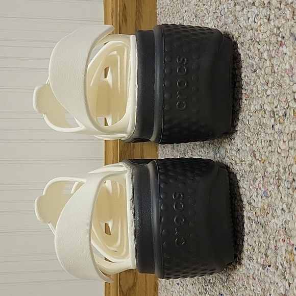 CROCS White and Black Platform Sandals, Women's 9. NWOT - Picture 3 of 6
